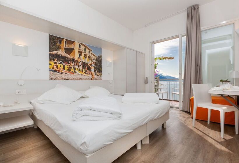 스탠다드 룸 호수 전망, Baia Azzurra   Lake Front