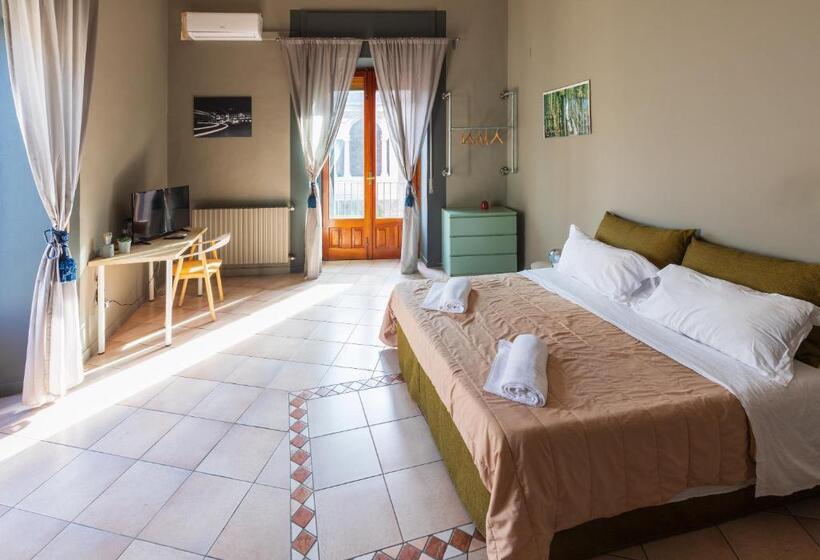 اتاق استاندارد سه نفره, Terrazza Santa Chiara