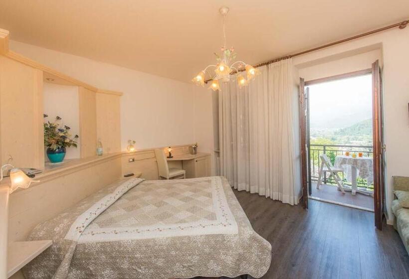 스탠다드 트리플 룸, Albergo Antica Rosa