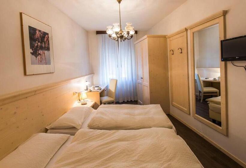 Номер Стандарт, Albergo Antica Rosa