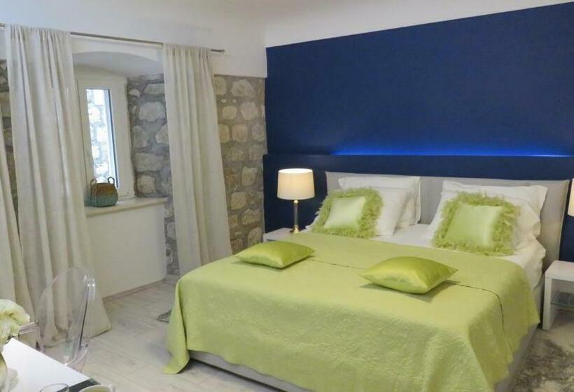 디럭스 룸, Apartments Giron