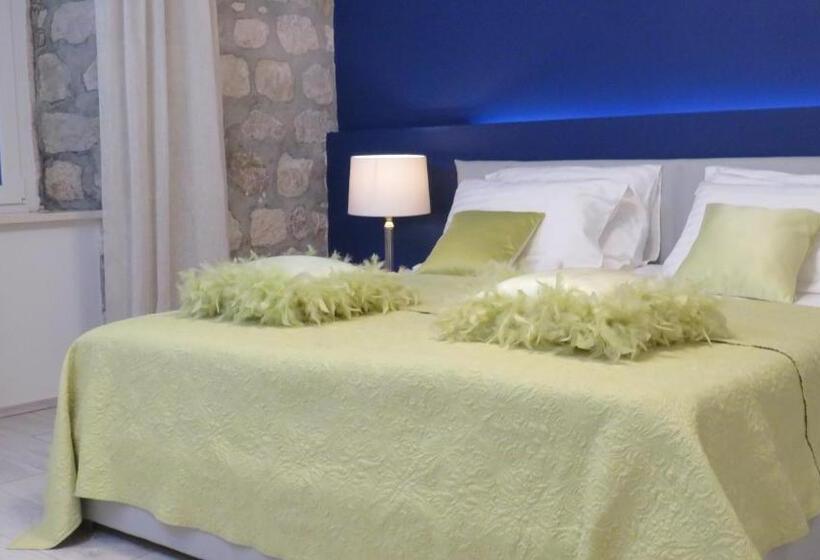 디럭스 룸, Apartments Giron