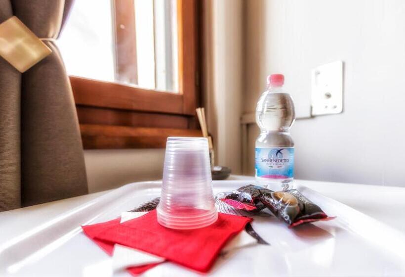 اتاق استاندارد چهار تخته, Alta Dimora B&b Suites