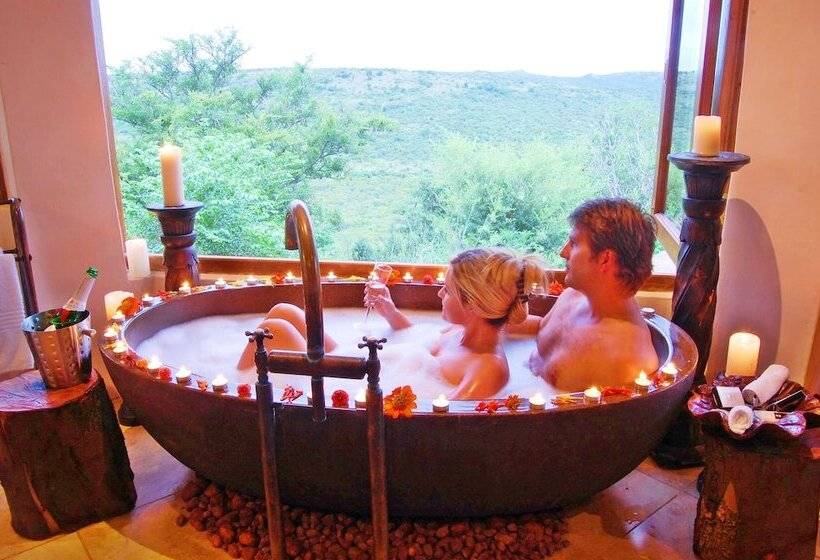 Deluxe люкс с видом, Umzolozolo Private Safari Lodge & Spa