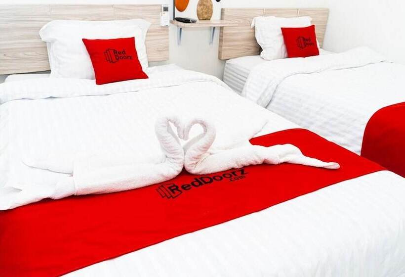 Номер Deluxe, Reddoorz Near Exit Toll Bogor