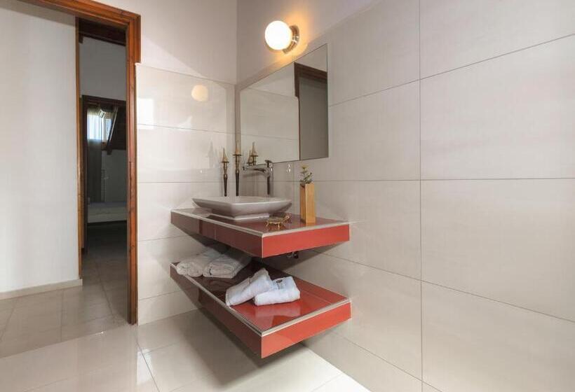 شقة 3 غرف, Denise Studios And Apartments