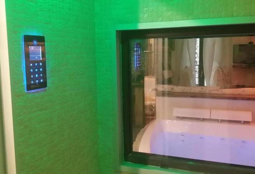 Студия Стандарт, B&b Il Libro Verde
