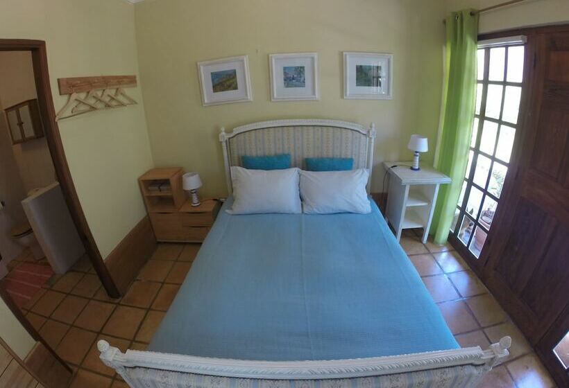 اتاق استاندارد, Madeira Surf Lodge