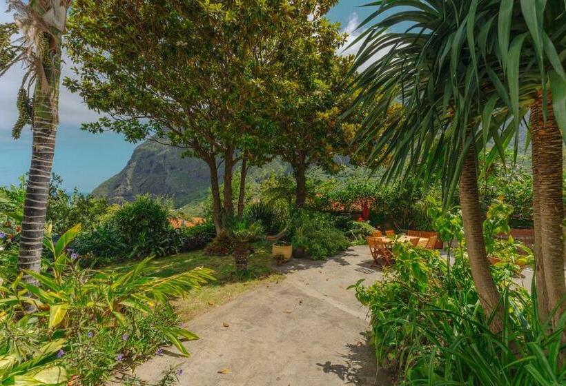 Quarto Estandar, Madeira Surf Lodge