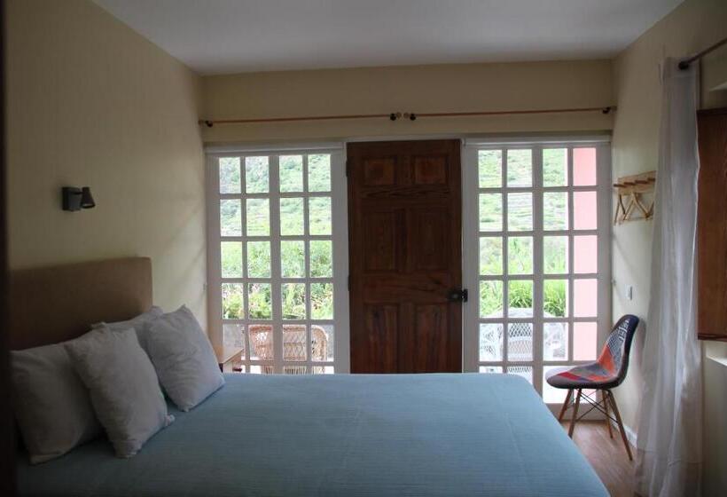 Quarto Estandar, Madeira Surf Lodge