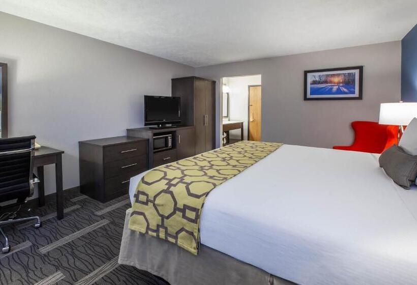 带大床的豪华间, Baymont By Wyndham Traverse City