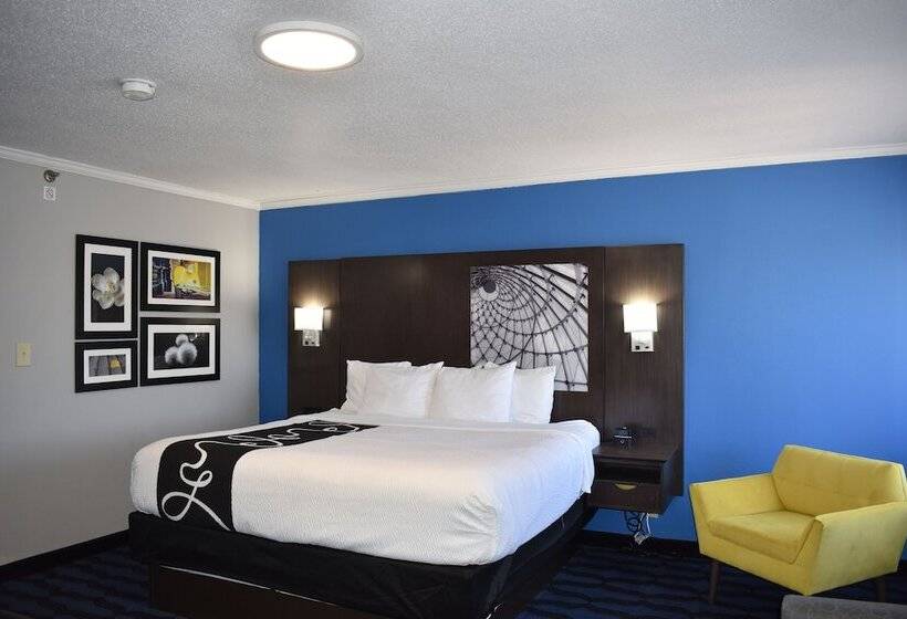 Номер Deluxe, La Quinta Inn By Wyndham St. Louis Hazelwood  Airport North