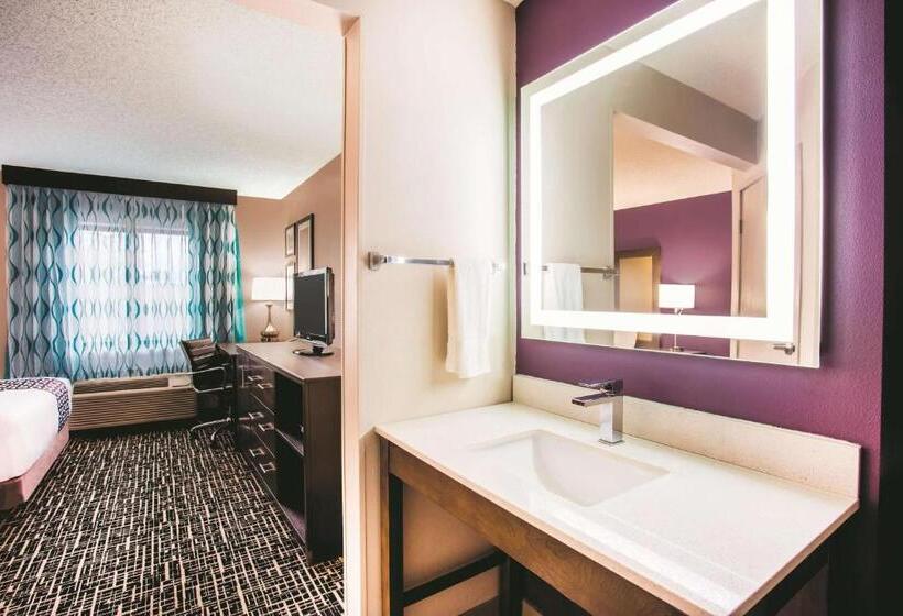 Номер Стандарт Адаптированный для Инвалидов, La Quinta By Wyndham Cincinnati Ne   Mason