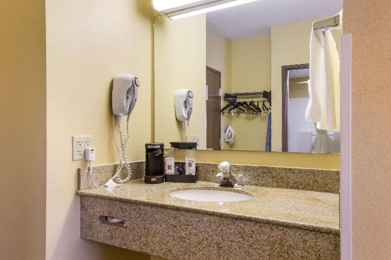 Стандартный Номер Кровать Кинг, Quality Inn & Suites Cvg Airport
