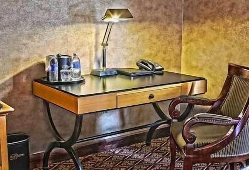 Люкс, The Bertram Inn & Conf Ctr Trademark Collection By Wyndham