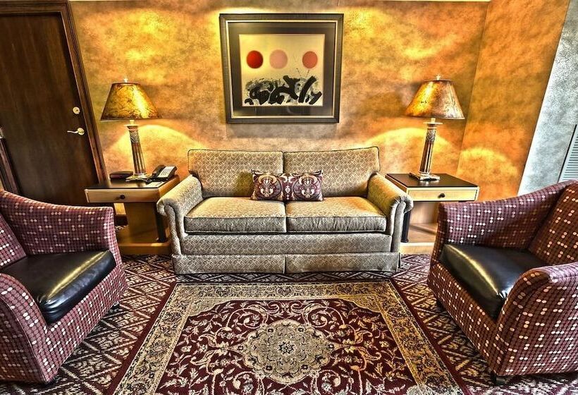 Люкс, The Bertram Inn & Conf Ctr Trademark Collection By Wyndham