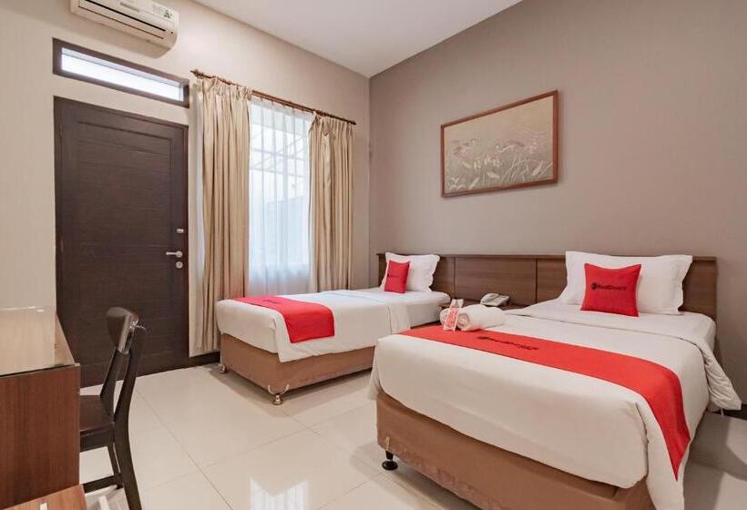 Номер Deluxe, Reddoorz Near Simpang Dago 2