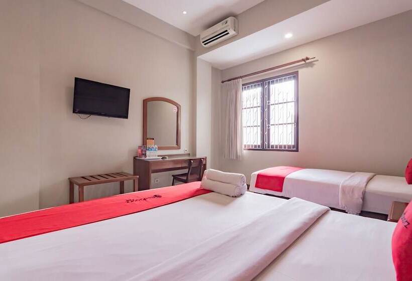 Семейный Номер, Reddoorz Near Simpang Dago 2