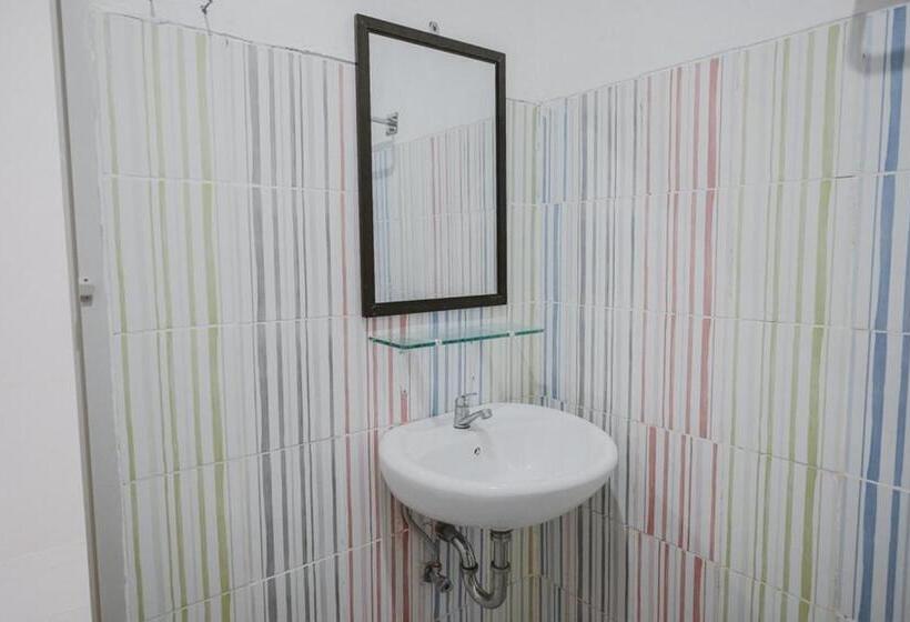 Номер Стандарт, Reddoorz Near Gatot Subroto Lampung 2