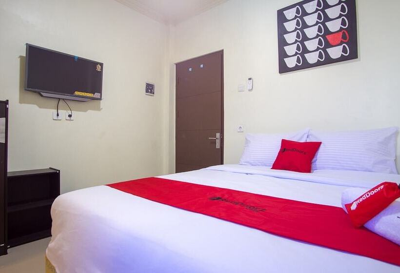 スタンダードルーム, Reddoorz Near Taman Kota Ternate
