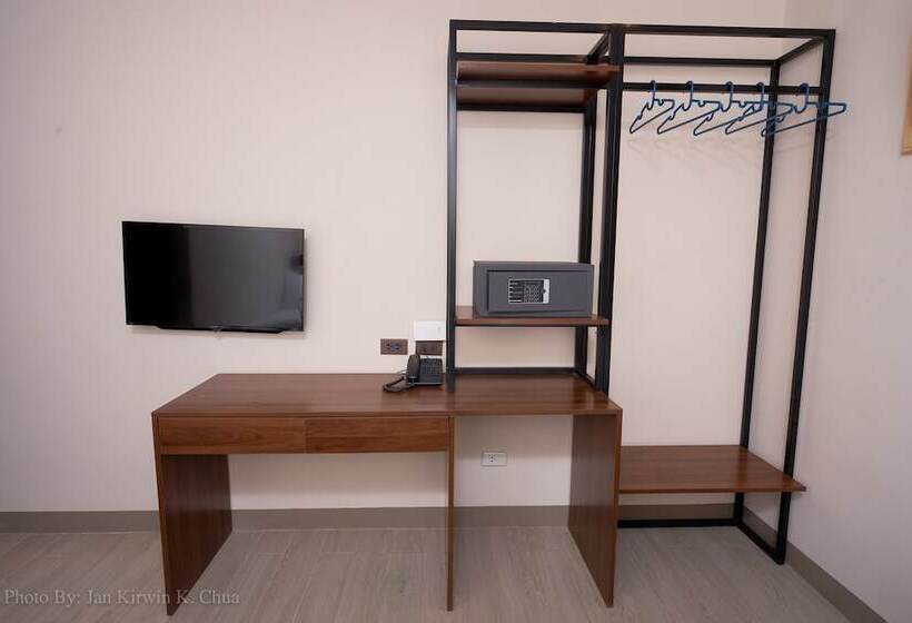 디럭스 룸, Griffin Hotel And Suites