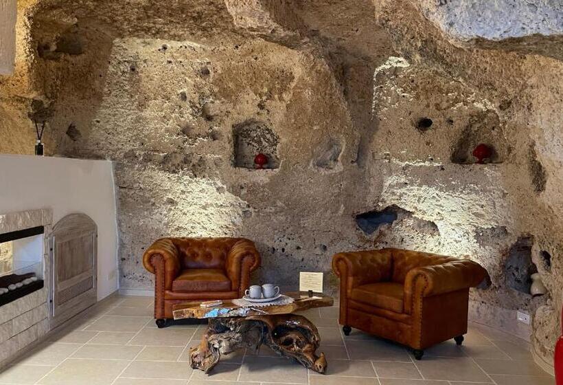 스위트 킹사이즈 침대, Masseria Torre Rossa