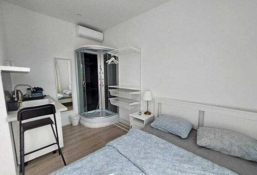 اتاق استاندارد با تراس, Deluxe Tivoli Suites