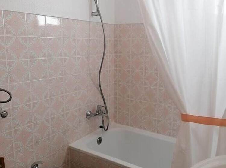 اتاق استاندارد, Carlo S Beach Guest House