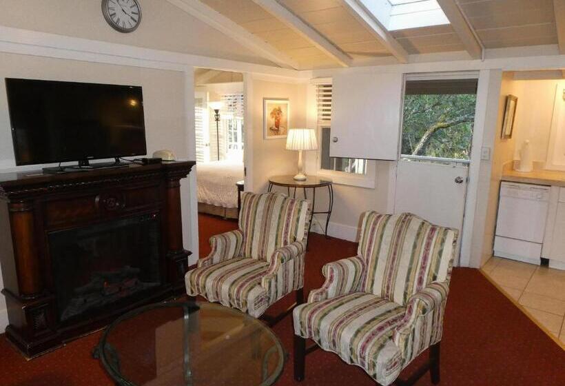 Дом 1 Спальня, Carmel Fireplace Inn