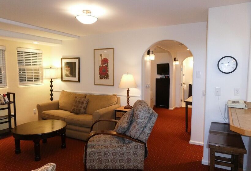Дом 1 Спальня, Carmel Fireplace Inn