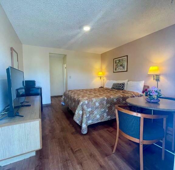 스탠다드 룸 킹사이즈 침대, Regency Inn Lakeport