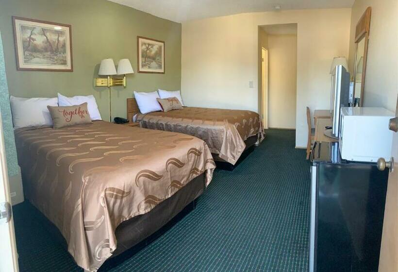 스탠다드 룸 더블 침대 2개, Regency Inn Lakeport