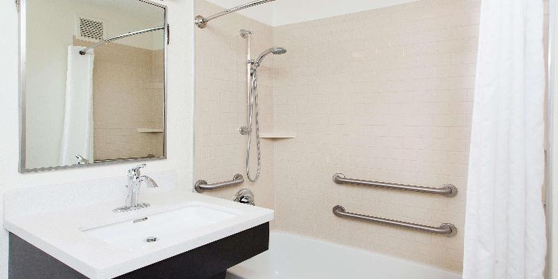 身障者適用スイートルーム, Sonesta Simply Suites Dallas Galleria