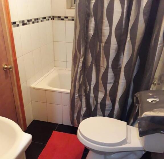 اتاق استاندارد یک نفره, Hostal Girasoles, Empresas,facturas