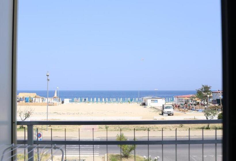 غرفة قياسية ثلاثية, Naranja