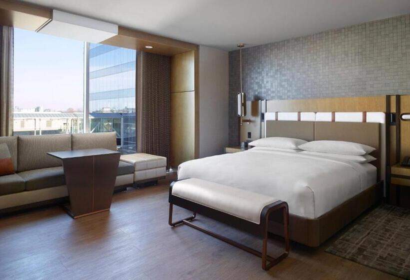 适合残疾人士使用的带超级大床的标准间, Lexington Marriott City Center