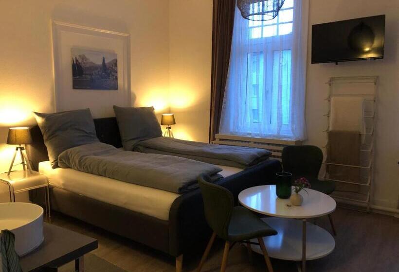 Апартаменты 3 Спальни, Ferienzimmer Tübingen