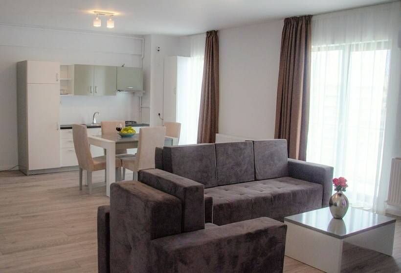 سوئیت سینیور, Miramare Residence Apart