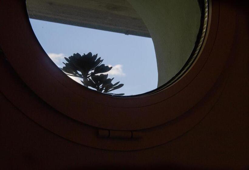 Habitació Estàndard amb Balconada, L'angolo Di Lore B&b