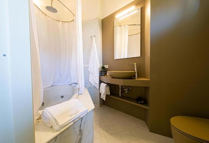 Номер Стандарт с Балконом, L'angolo Di Lore B&b