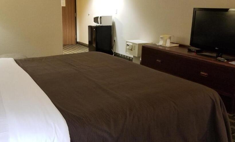 Стандартный Номер Кровать Кинг, Fairbridge Inn & Suites Batavia  Darien Amusement Park