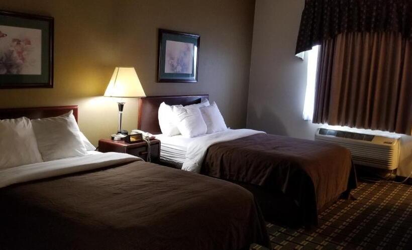 Номер Стандарт, Fairbridge Inn & Suites Batavia  Darien Amusement Park