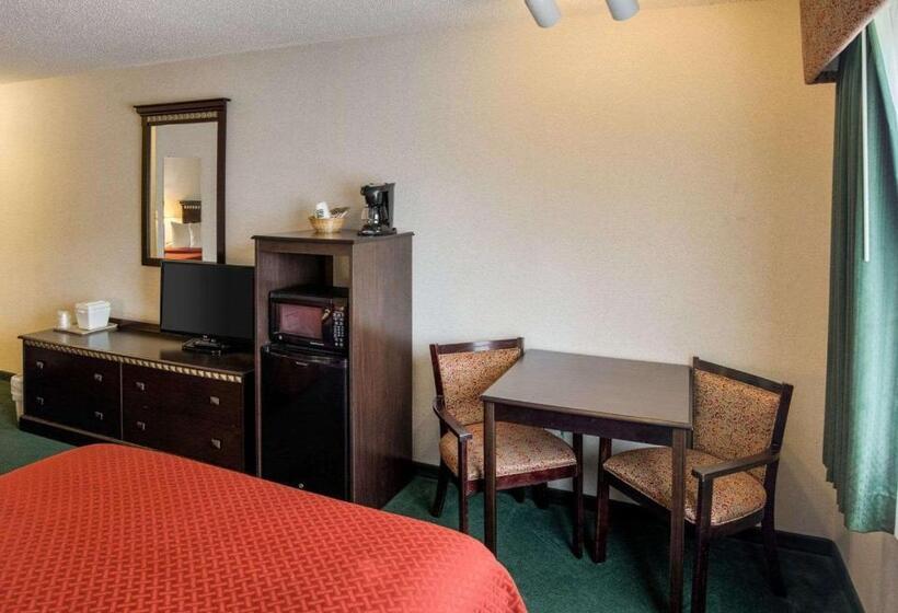 Номер Стандарт, Quality Inn Near Northtown Mall & National Sports Center