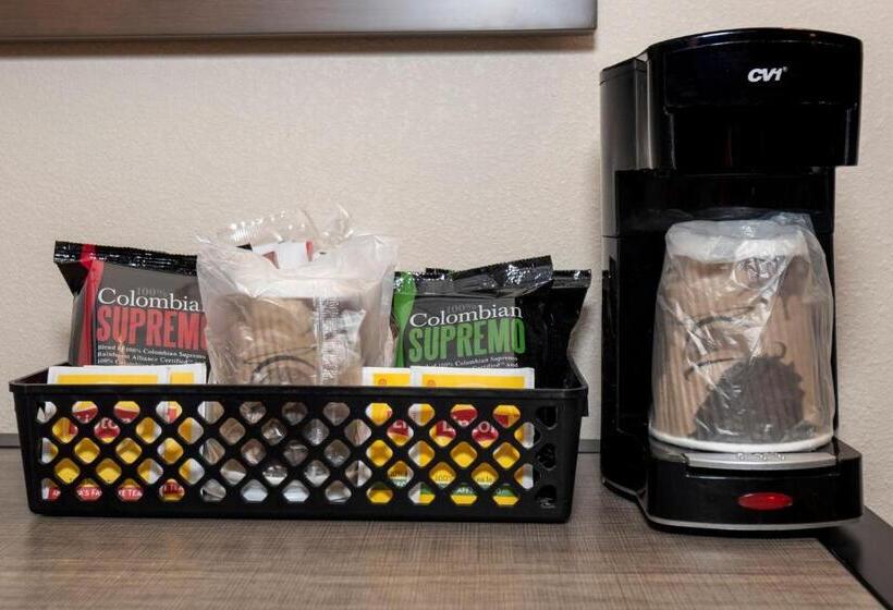Номер Deluxe, Red Roof Inn Clifton Park