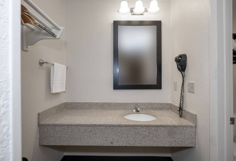 Люкс, Red Roof Inn Indianapolis  Greenwood