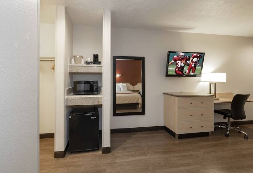 Номер Deluxe Адаптированный для Инвалидов, Red Roof Inn Indianapolis  Greenwood