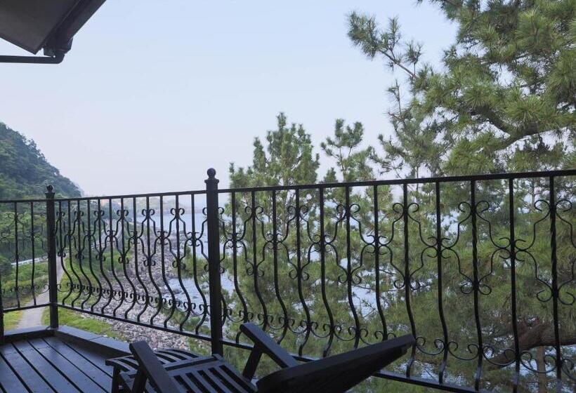 프리미엄 스위트, Isana Resort