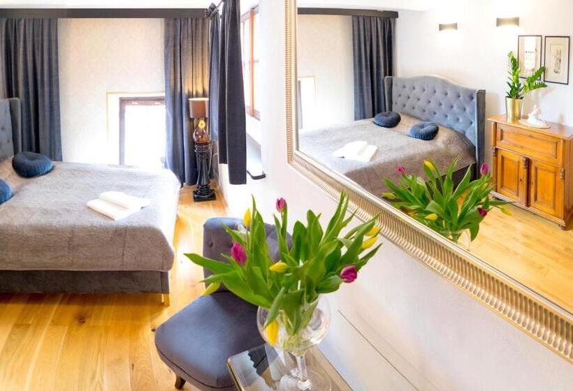 디럭스 룸, Boutique Apartments U Rolanda, Mikulášské Náměstí