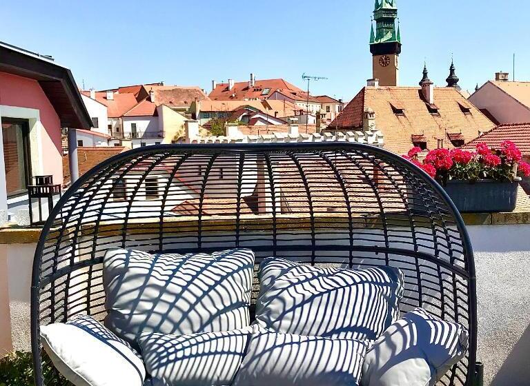 Standard room with outdoor bath, Boutique Apartments U Rolanda, Mikulášské Náměstí