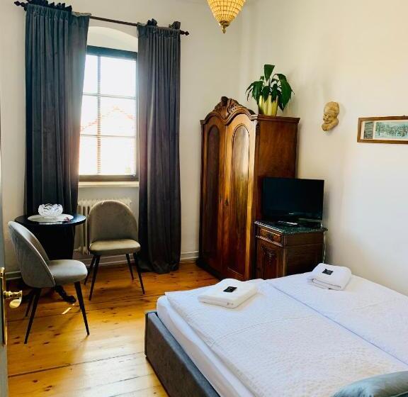 Standard room with outdoor bath, Boutique Apartments U Rolanda, Mikulášské Náměstí